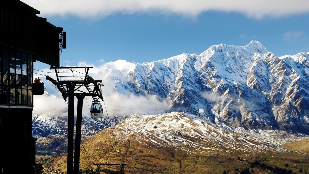 NEW ZEALAND'S ULTIMATE 14-DAY SOUTH TO NORTH ISLAND ADVENTURE! 3