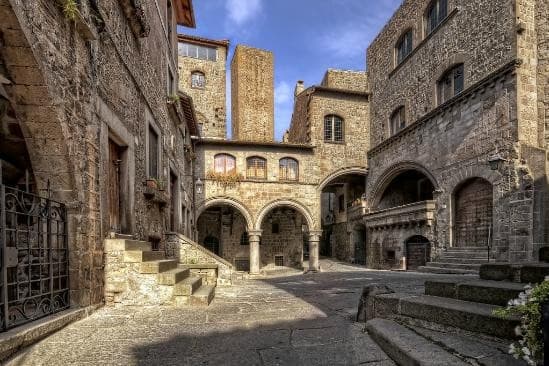 HIDDEN ITALY: VILLAGES, WINE & VOLCANIC LANDSCAPES 2