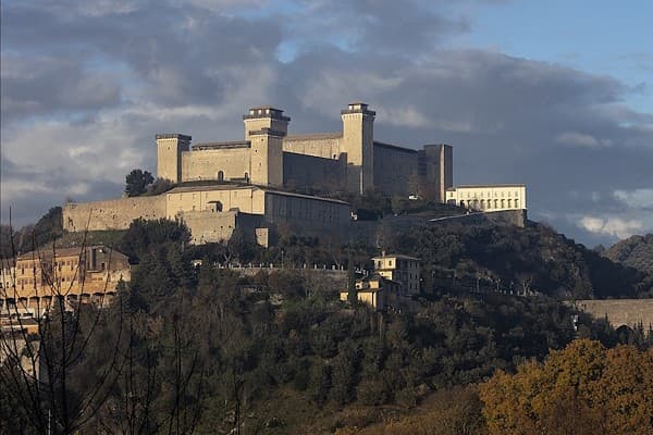 ENCHANTING HILLTOP TOWNS OF UMBRIA