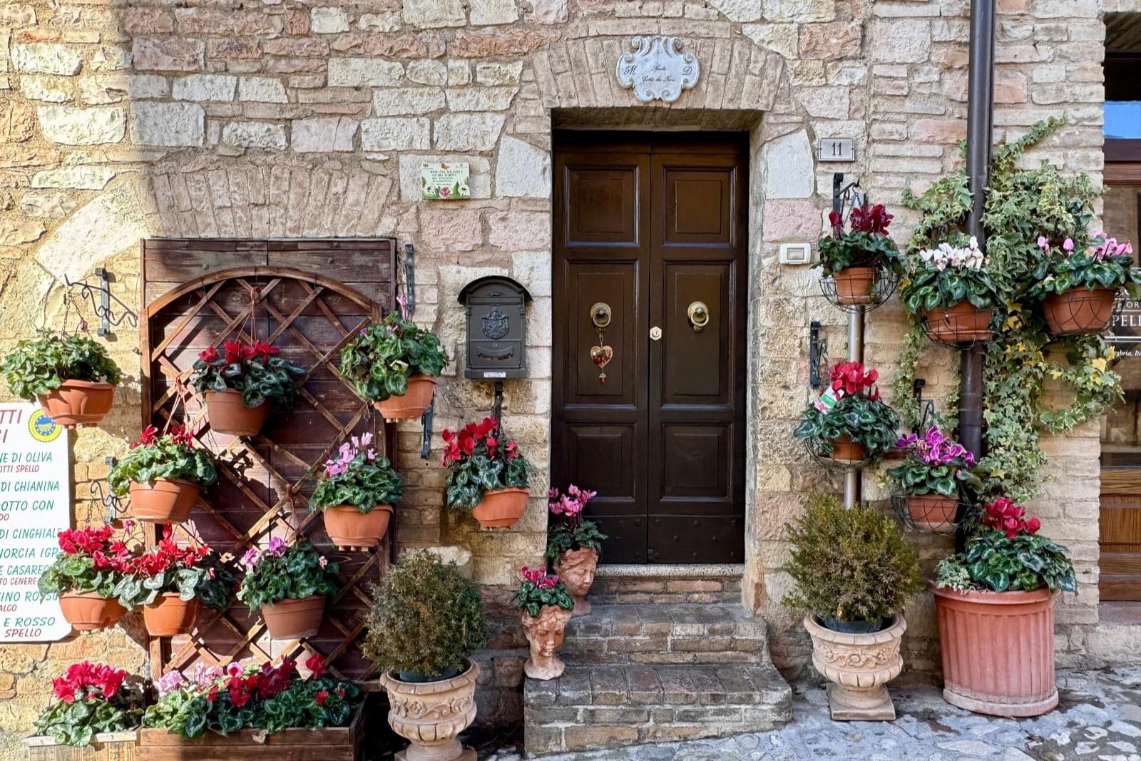 ENCHANTING HILLTOP TOWNS OF UMBRIA 4